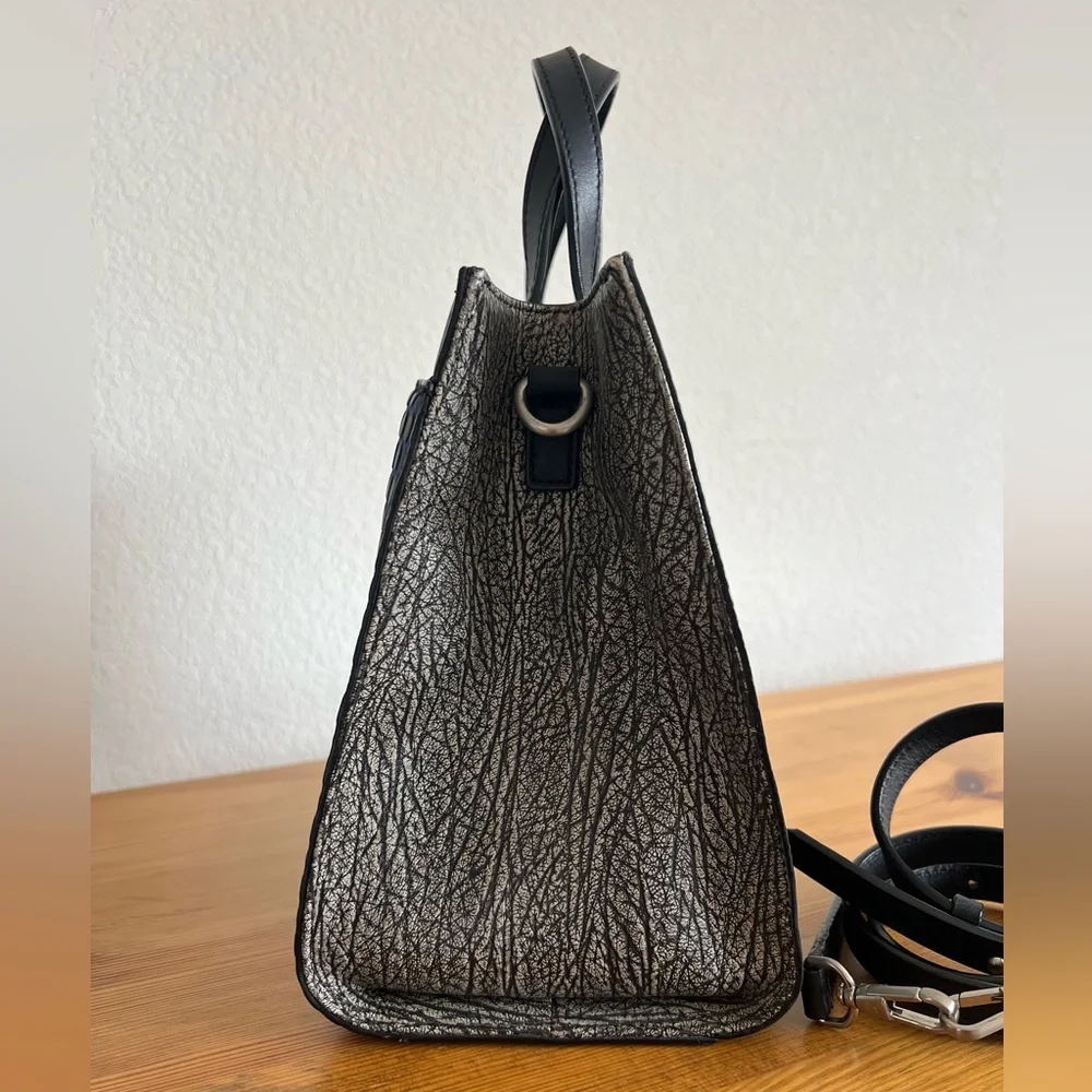 Rouge & Lounge Black and Blue Satchel